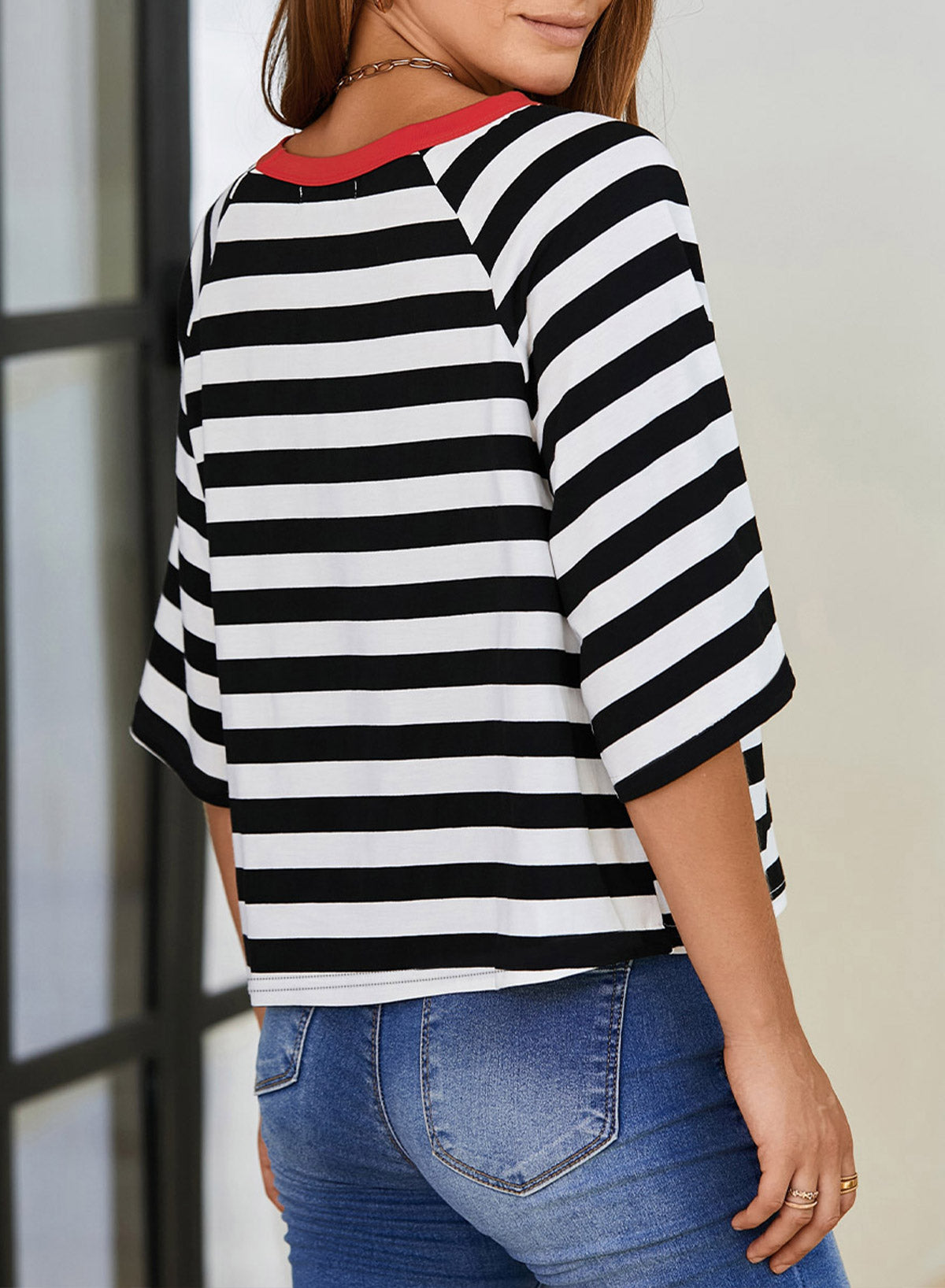 Mid Raglan Sleeve Contrast Round Neck Top