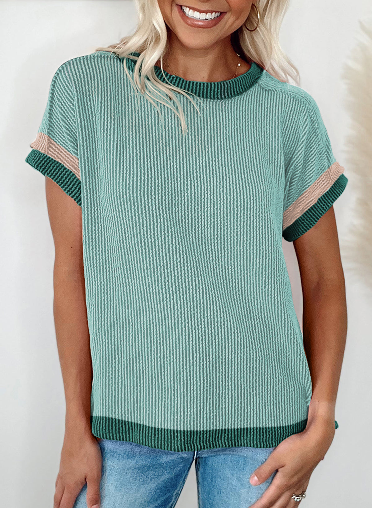 Knitted Crewneck Short-sleeved T-shirt with Contrasting Panels