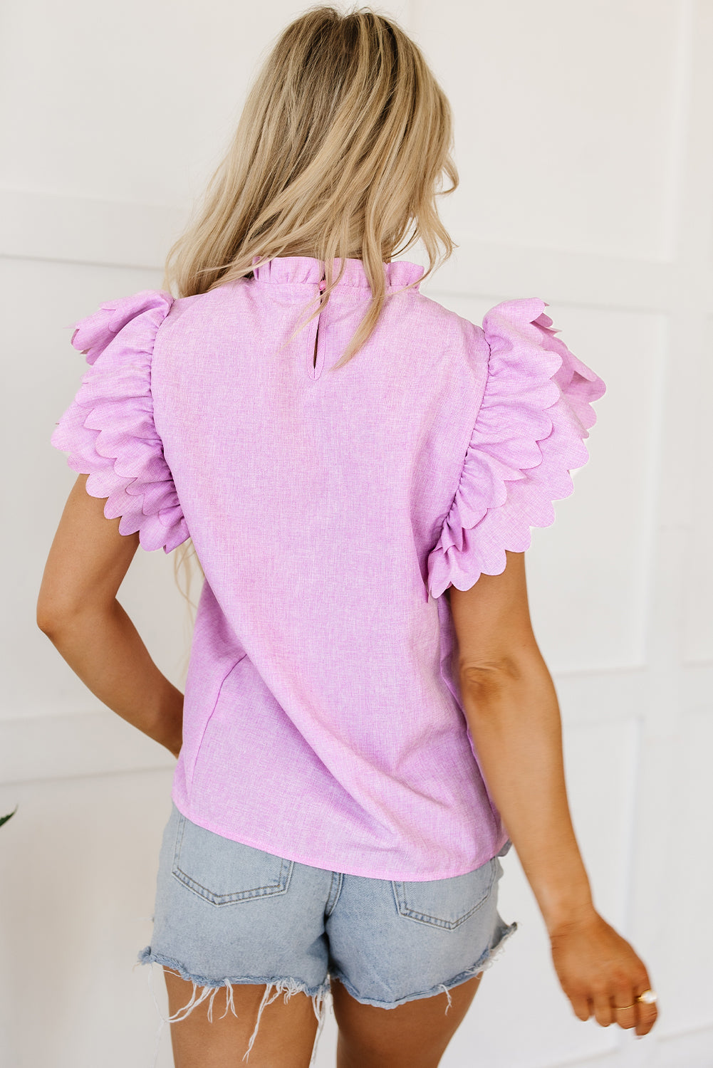 Women's Solid Color Scalloped Ruffle Sleeve Top