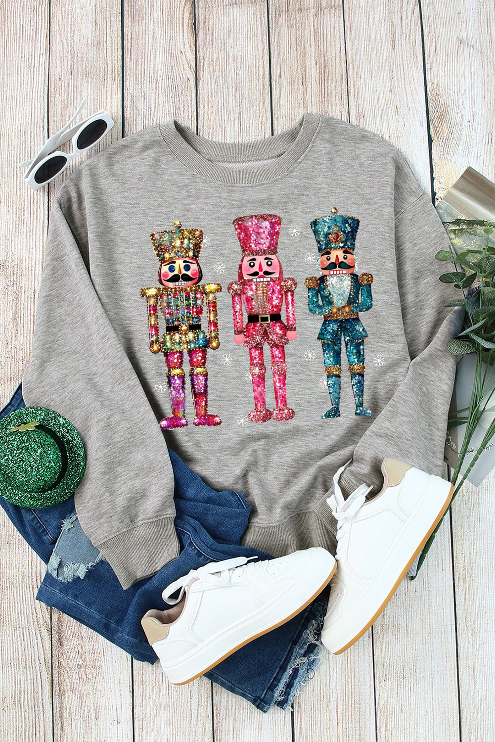 Round neck Nutcracker print pullover sweater