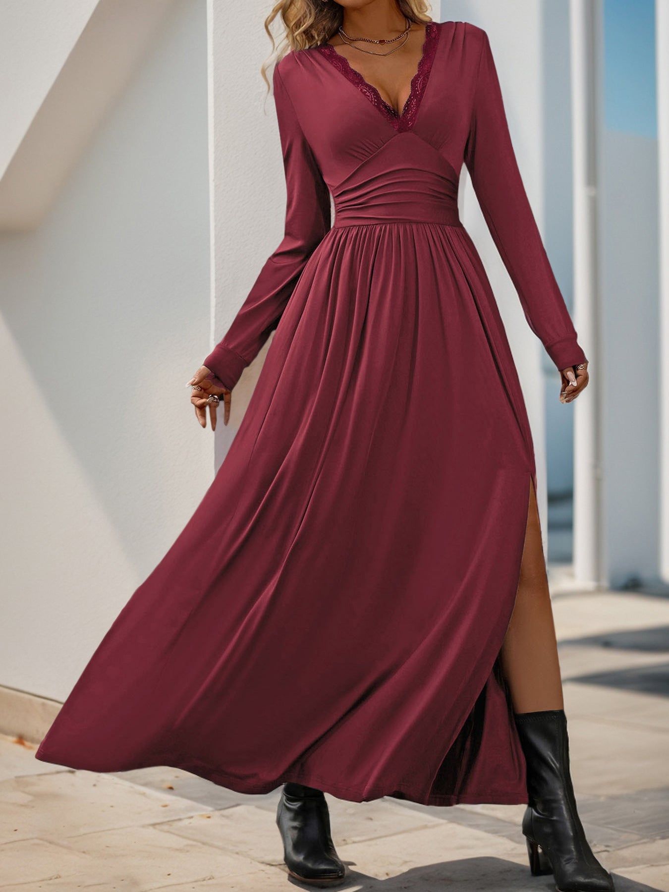 Solid Color Split-ended Slim-fit Dress