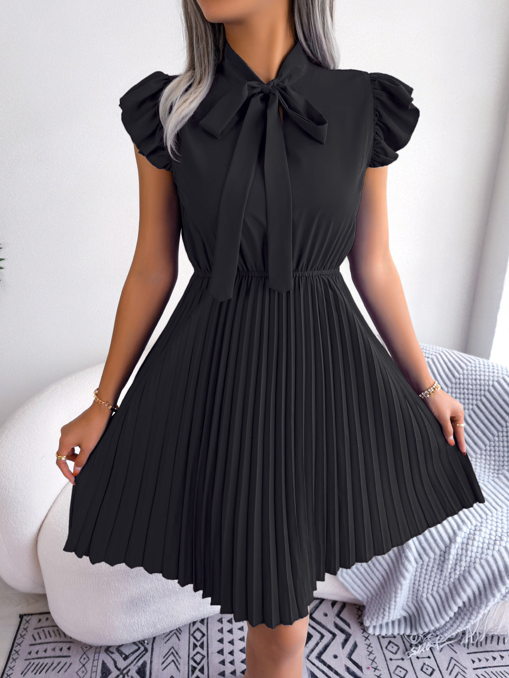 Lace-up Waisted Pleated with Large Swing Dress