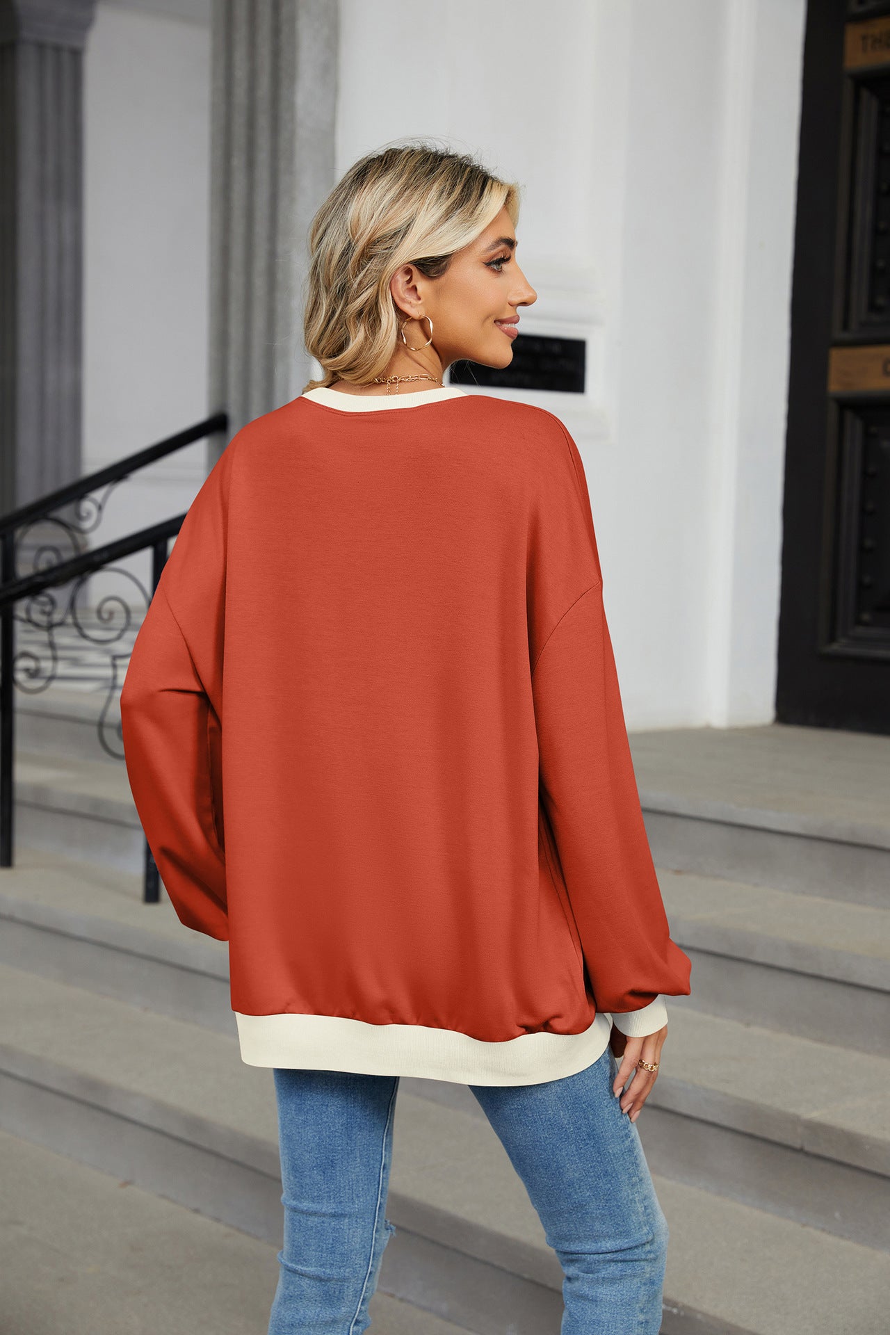 Contrasting Color Round Neck Loose Long-sleeved Sweater