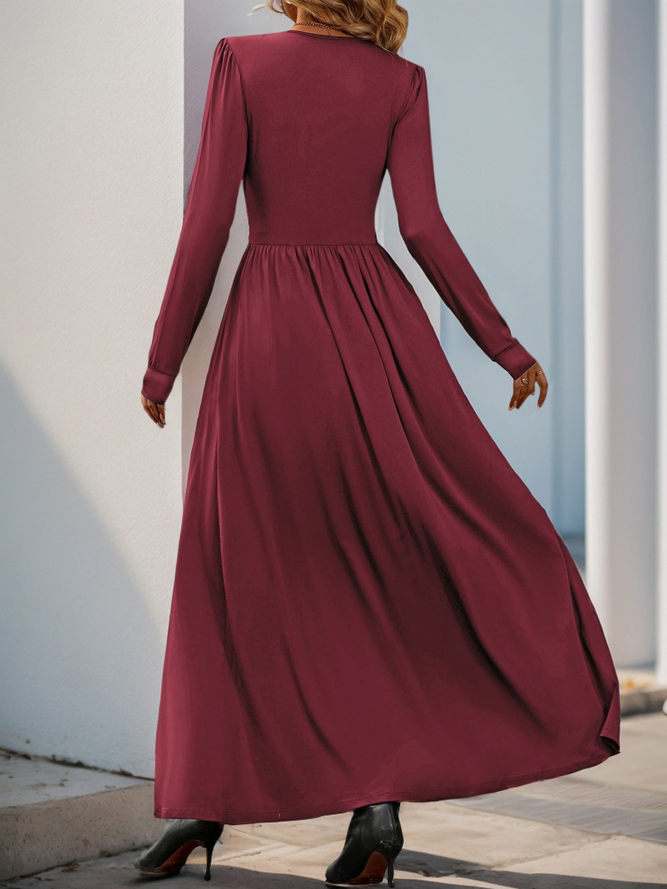 Solid Color Split-ended Slim-fit Dress