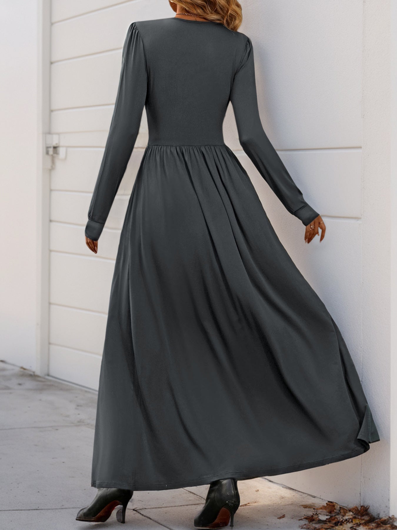 Solid Color Split-ended Slim-fit Dress