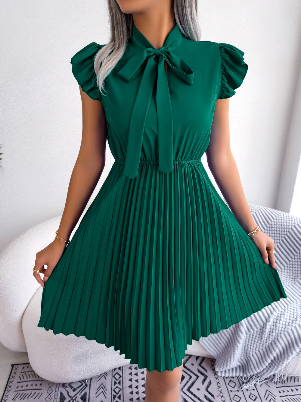 Lace-up Waisted Pleated with Large Swing Dress