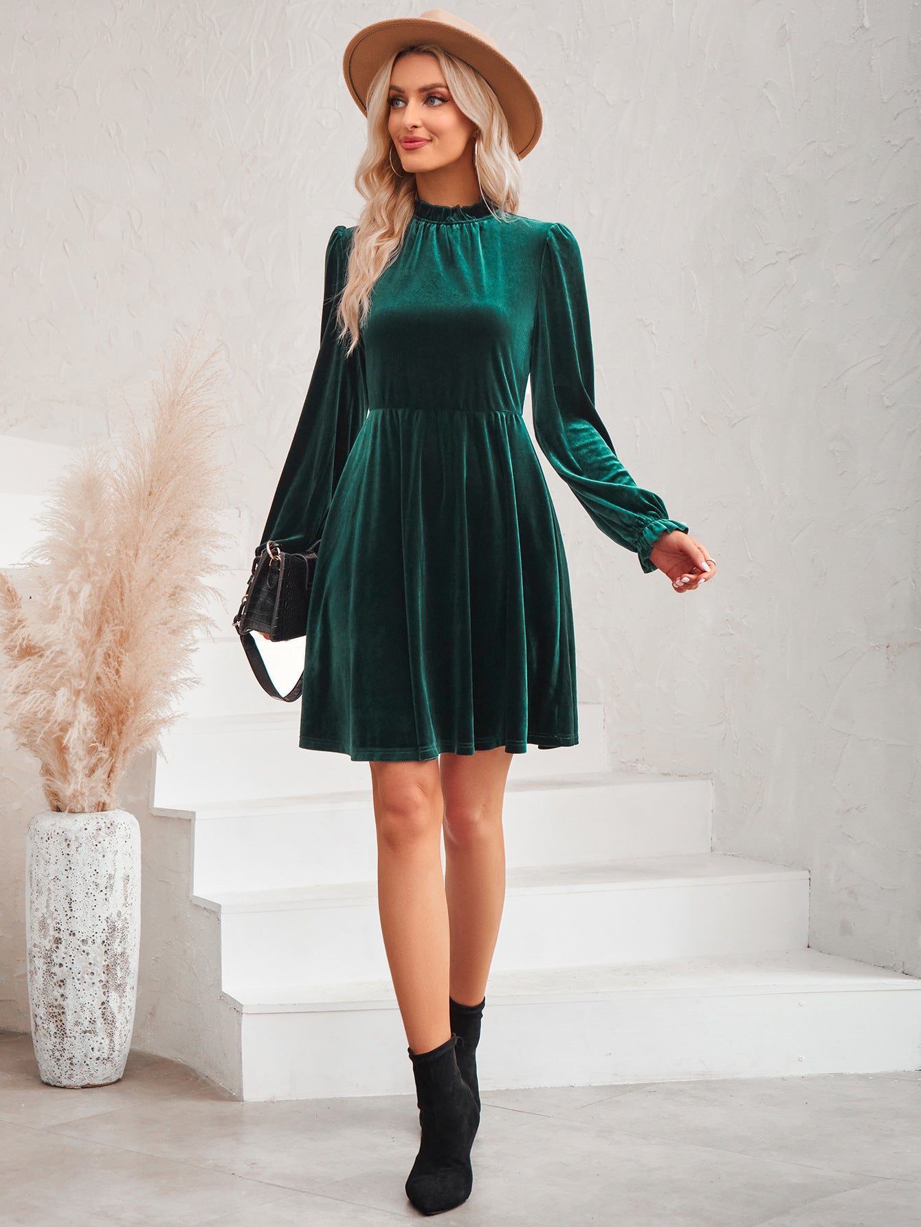 Turtleneck Velvet Solid Color Waist Dress