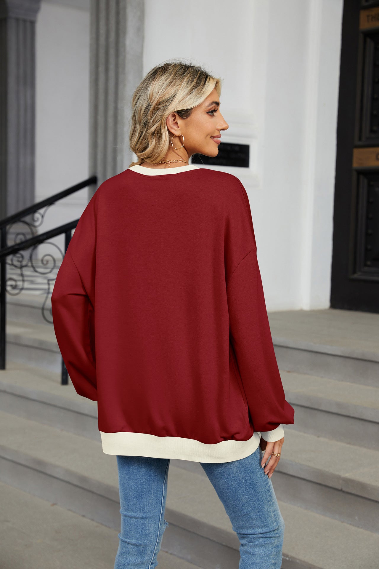 Contrasting Color Round Neck Loose Long-sleeved Sweater