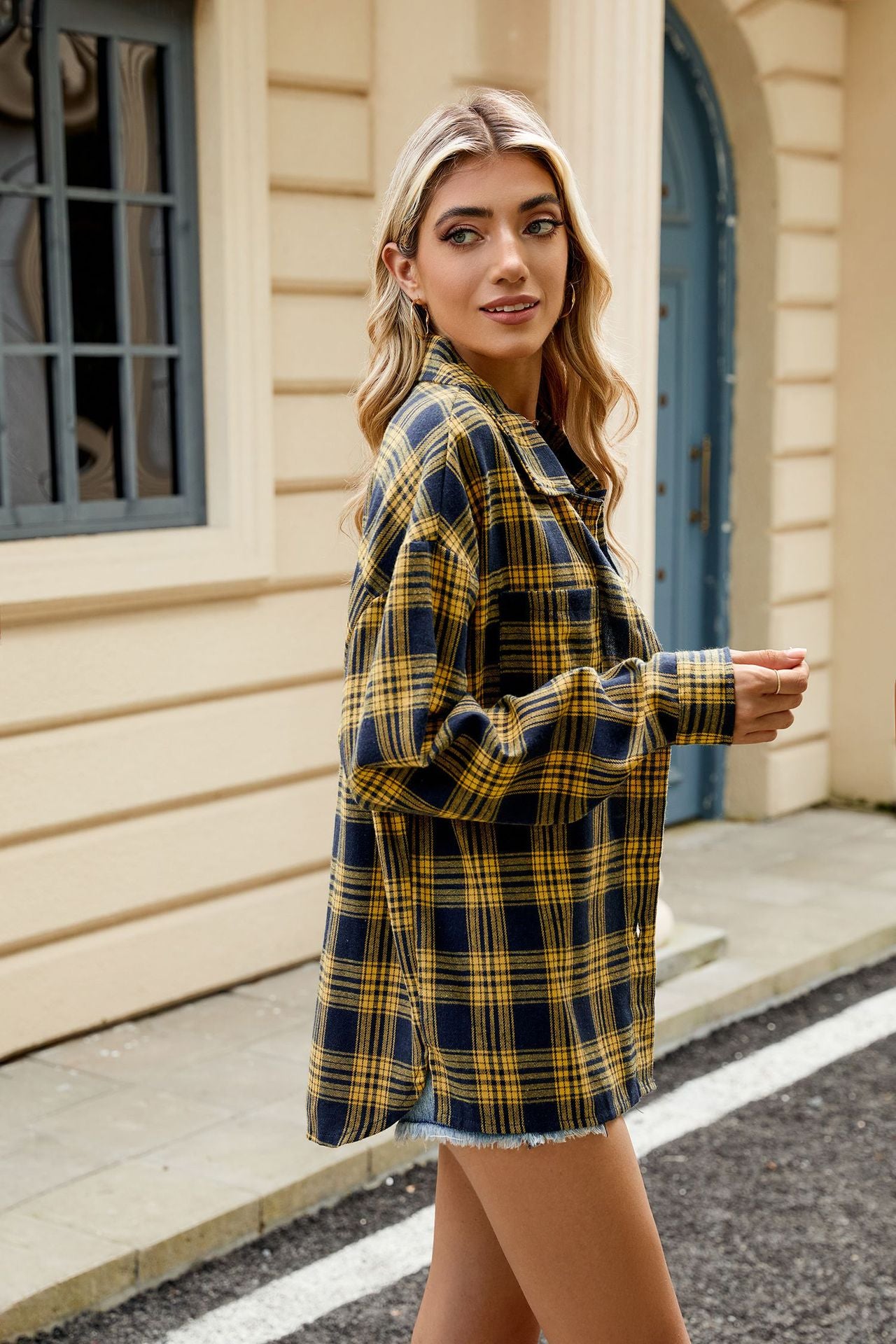 Long Sleeve Pocket Button Plaid Shirt