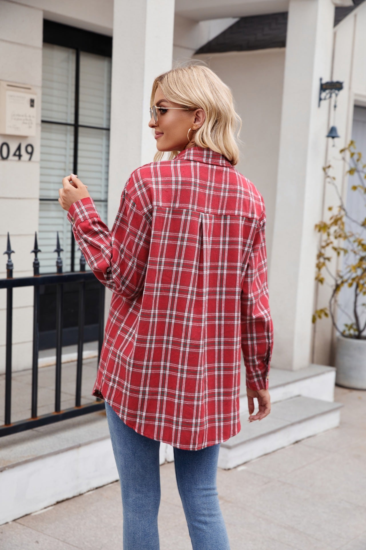 Women's  New Casual Fashion Loose Plaid Pocket Shirt