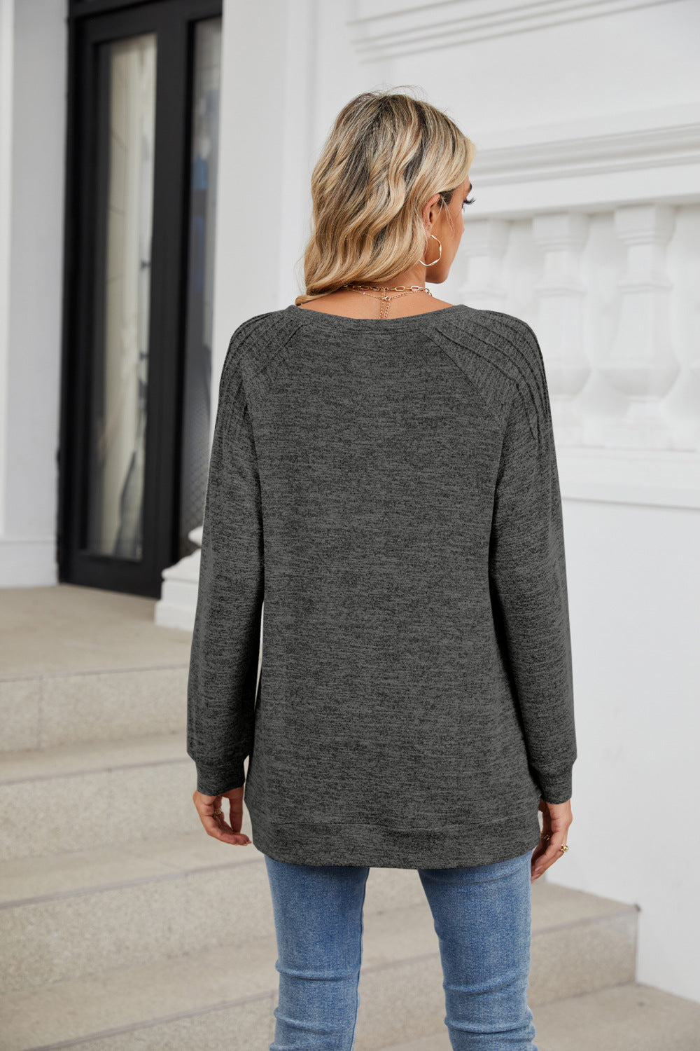 Solid Color Round Neck Loose Pull-up Long-sleeved Top