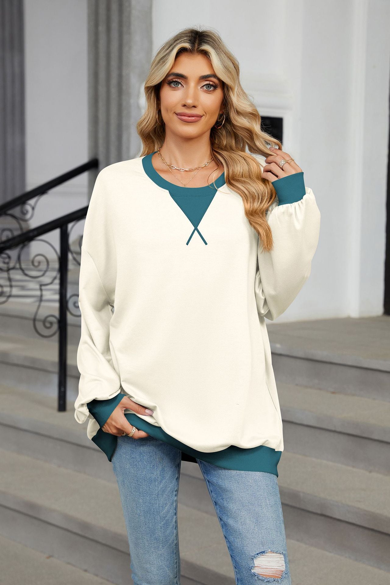 Contrasting Color Round Neck Loose Long-sleeved Sweater