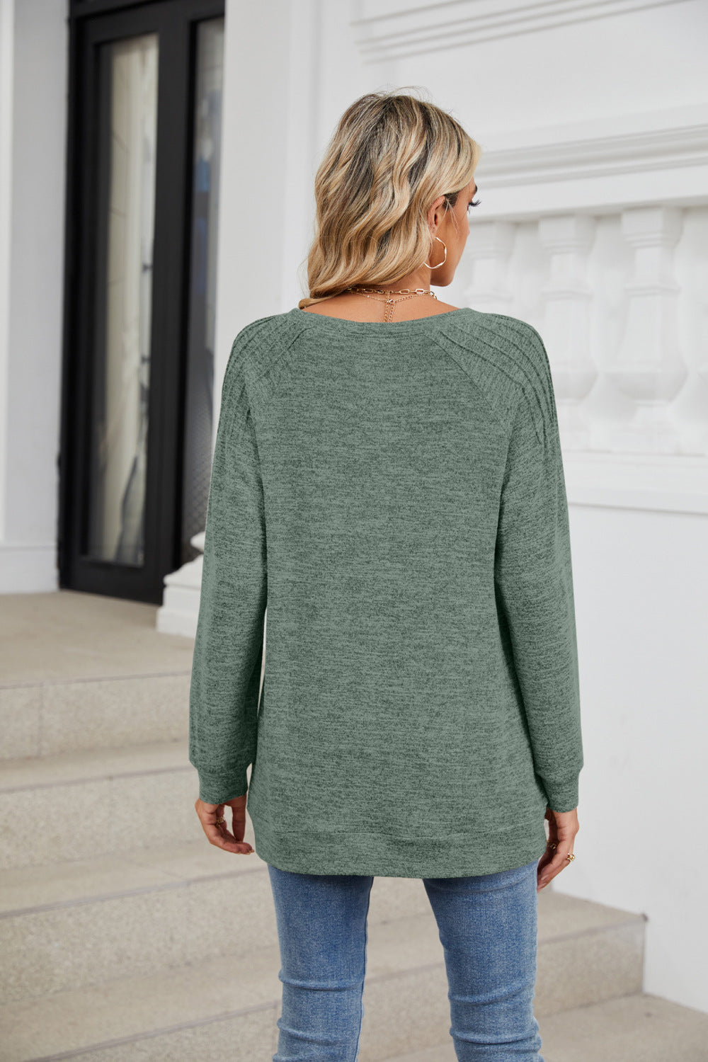 Solid Color Round Neck Loose Pull-up Long-sleeved Top