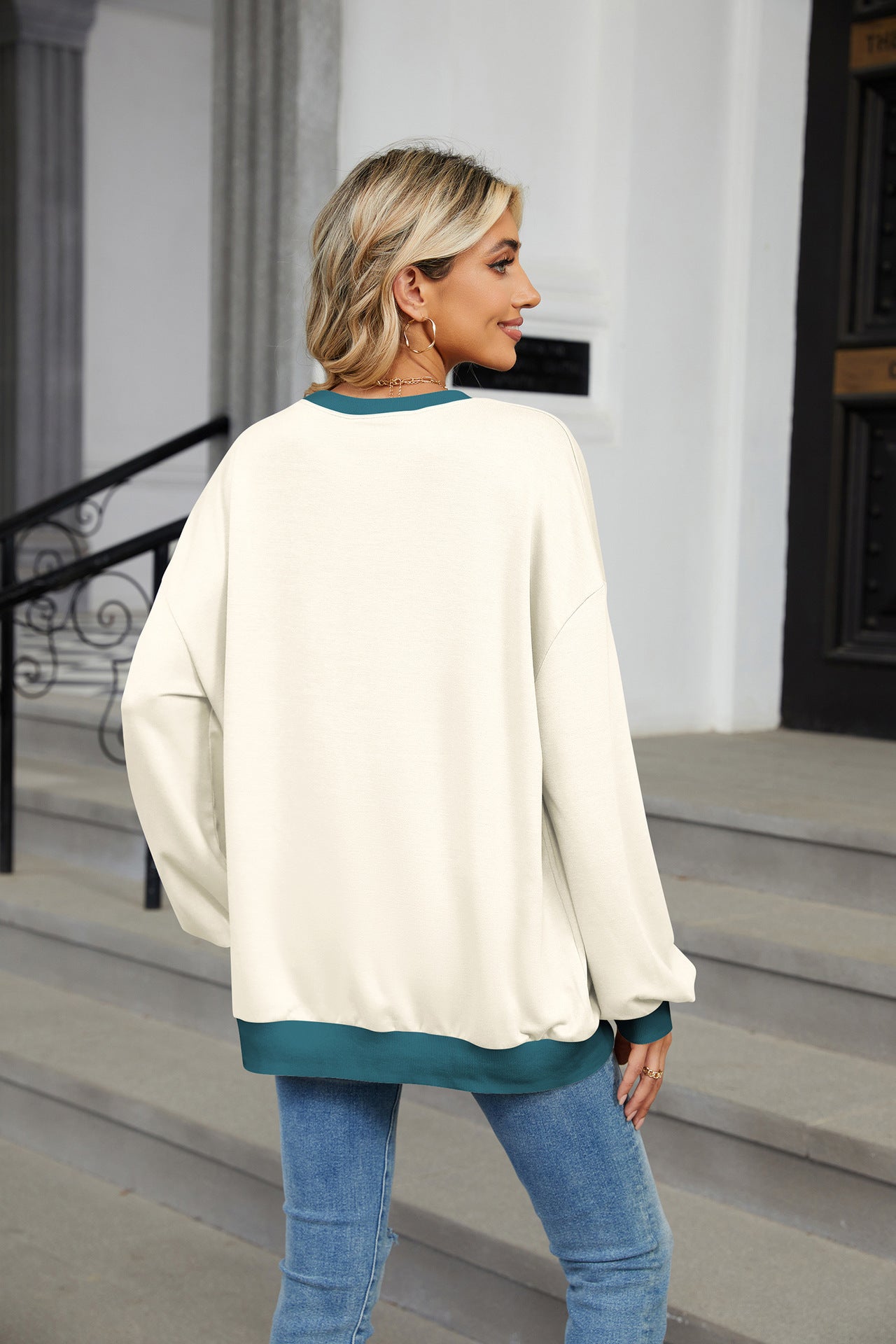 Contrasting Color Round Neck Loose Long-sleeved Sweater