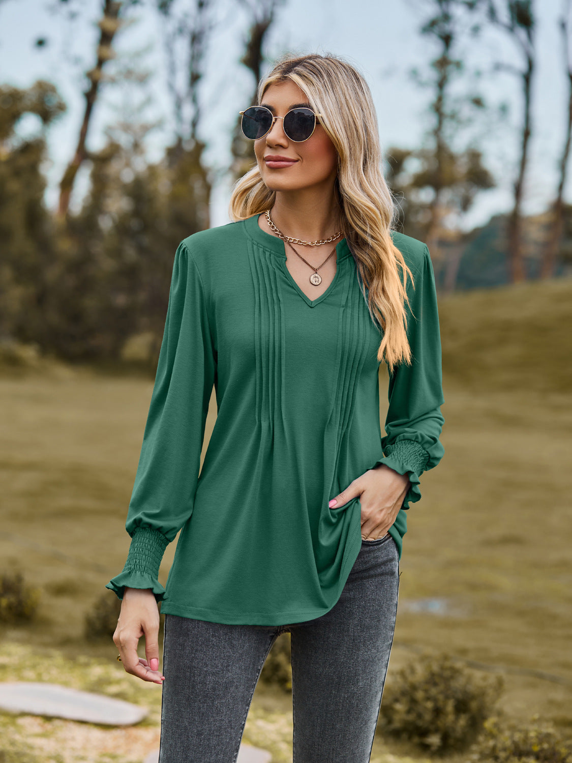 Women's Solid Color Pull-strip Bubble Sleeves V-neck Long-sleeved Top