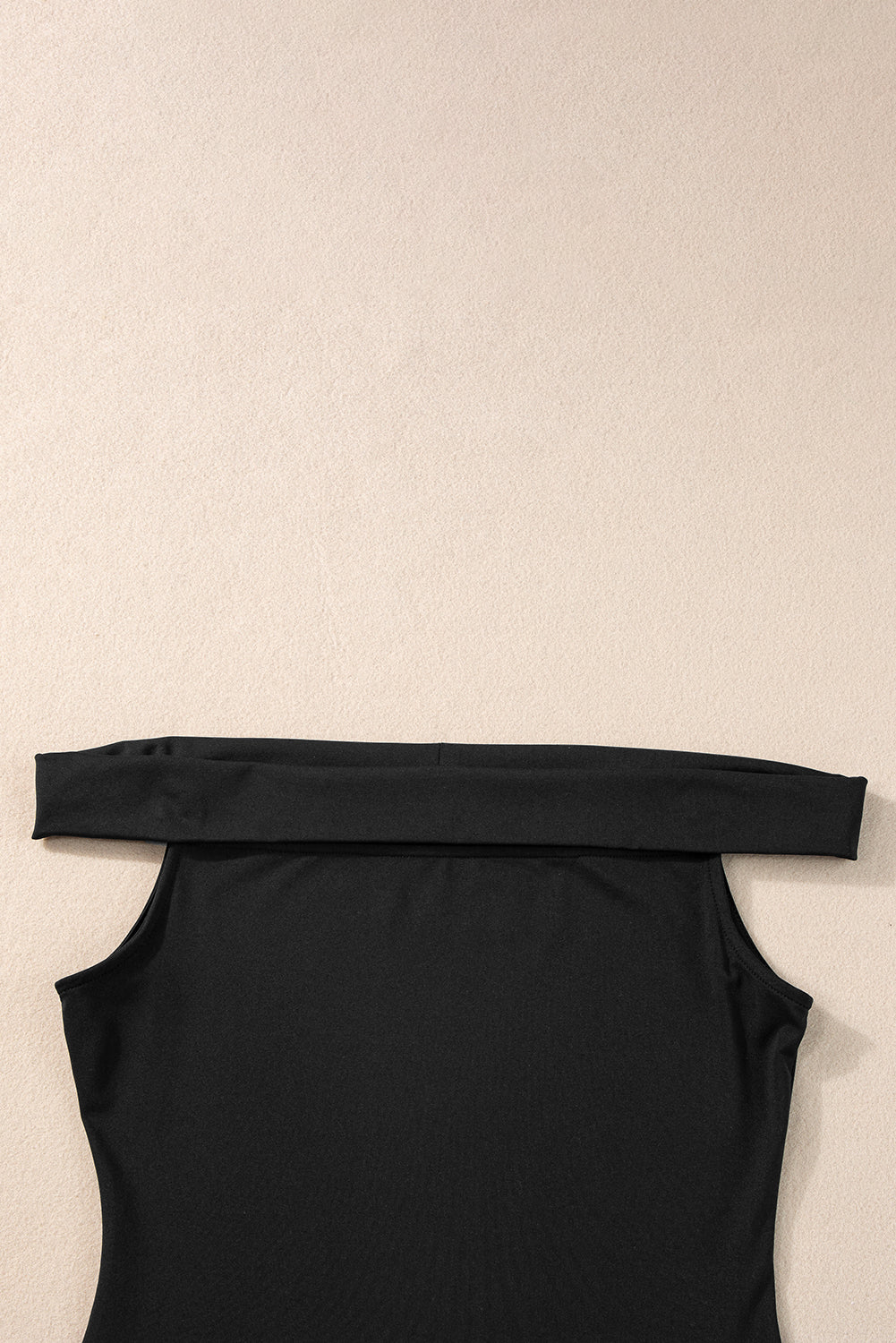 Solid Colo Folded Off Shoulder Slim Top